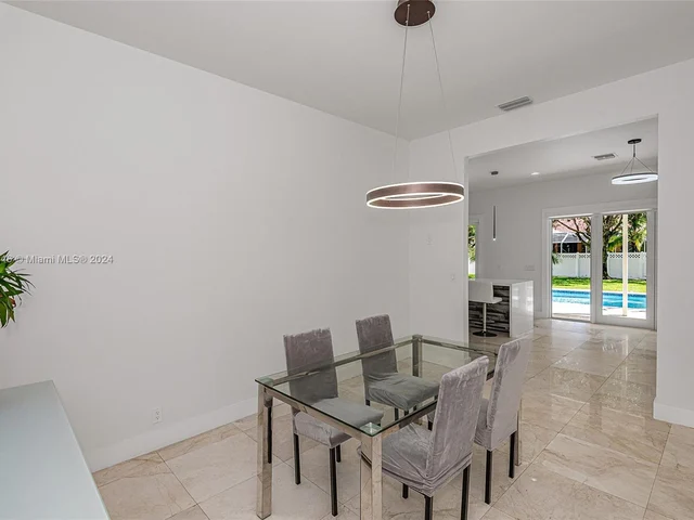 5309 NW 110th Ave, Coral Springs FL 33076