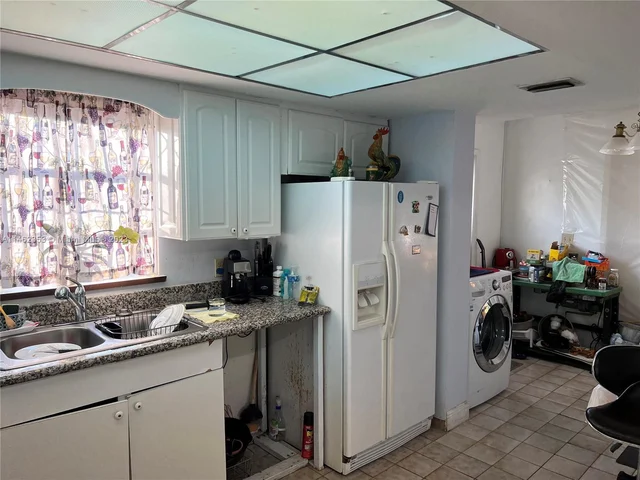 4360 SW 1st St, Miami FL 33134