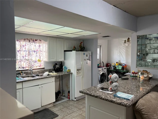 4360 SW 1st St, Miami FL 33134