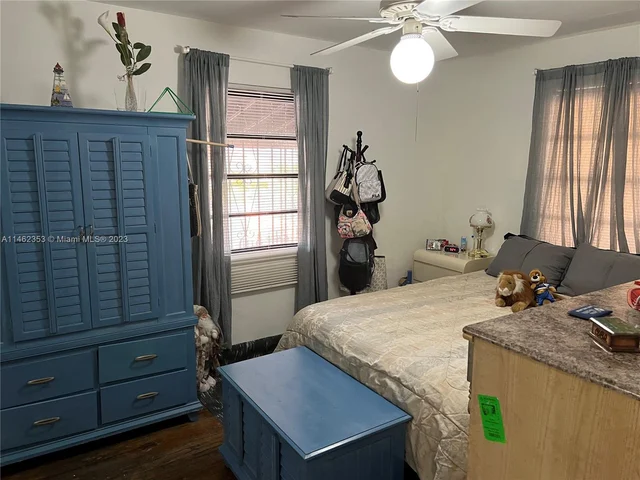 4360 SW 1st St, Miami FL 33134