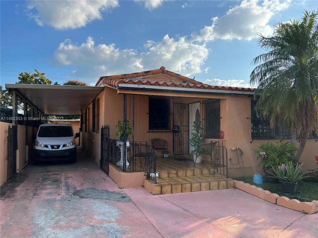 4360 SW 1st St, Miami FL 33134
