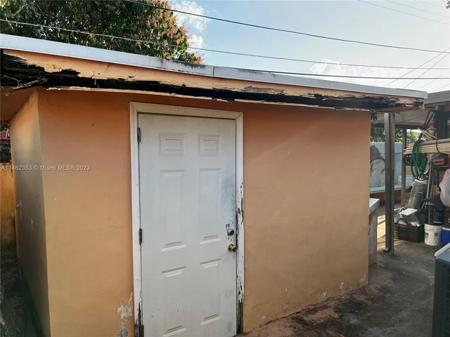 4360 SW 1st St, Miami FL 33134