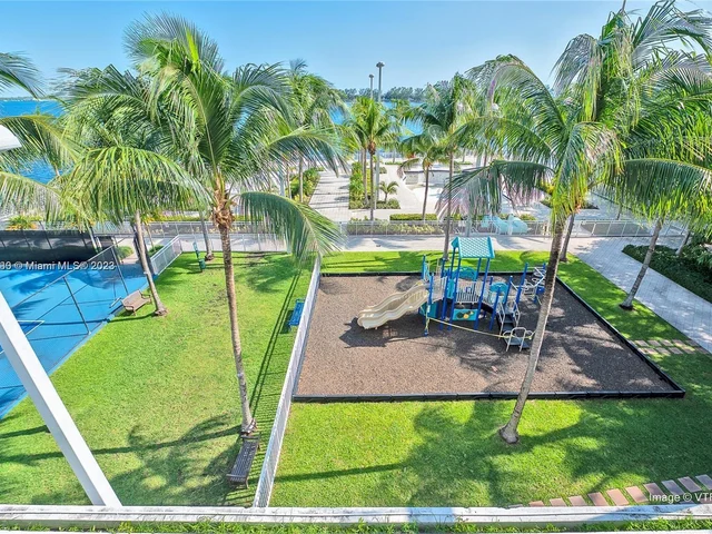 2101 Brickell Ave # 1610, Miami FL 33129