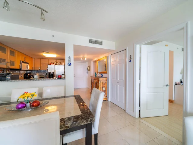 2101 Brickell Ave # 1610, Miami FL 33129