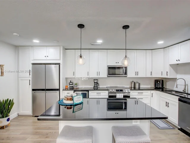 5156 Conroy Road # 1117, Orlando FL 32811