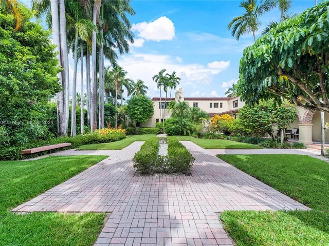 5060 N Bay Rd, Miami Beach FL 33140