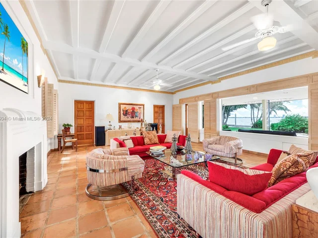 5060 N Bay Rd, Miami Beach FL 33140