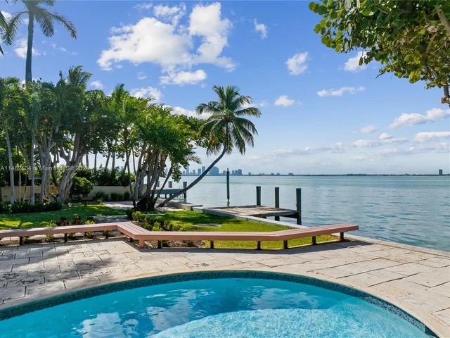 5060 N Bay Rd, Miami Beach FL 33140