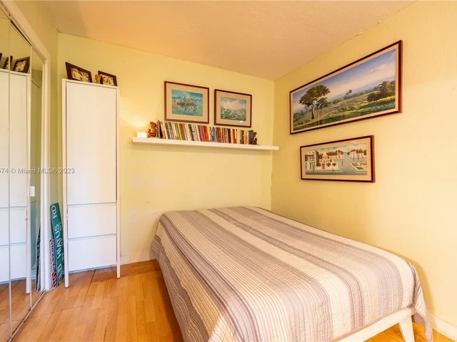 11201 NW 24th St, Plantation FL 33323