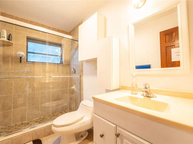 11201 NW 24th St, Plantation FL 33323