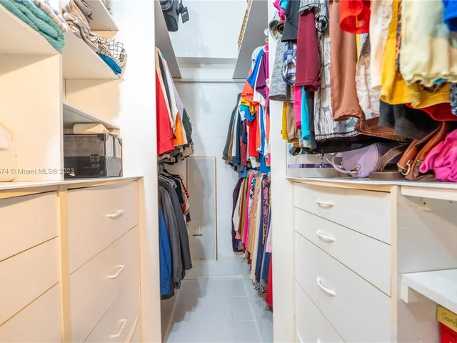 11201 NW 24th St, Plantation FL 33323