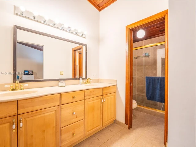 11201 NW 24th St, Plantation FL 33323