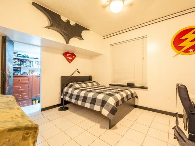 11201 NW 24th St, Plantation FL 33323