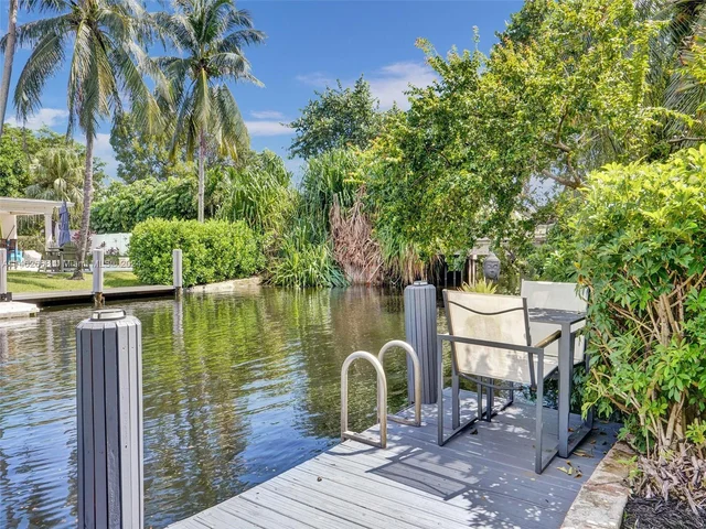 3460 NE 17th Way, Oakland Park FL 33334