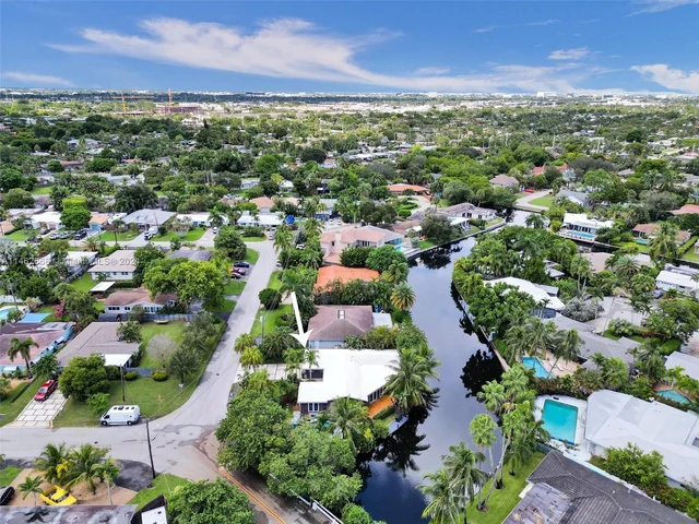 3460 NE 17th Way, Oakland Park FL 33334