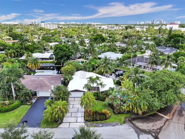 3460 NE 17th Way, Oakland Park FL 33334