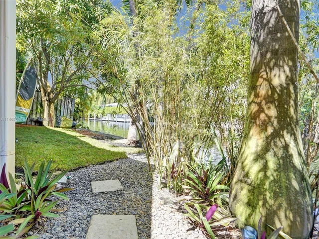 3460 NE 17th Way, Oakland Park FL 33334