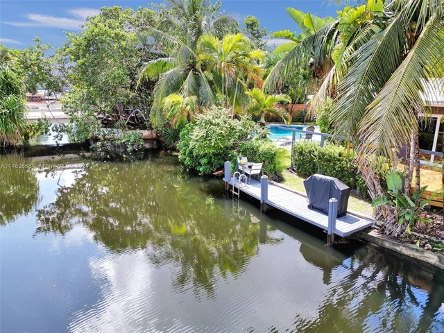 3460 NE 17th Way, Oakland Park FL 33334