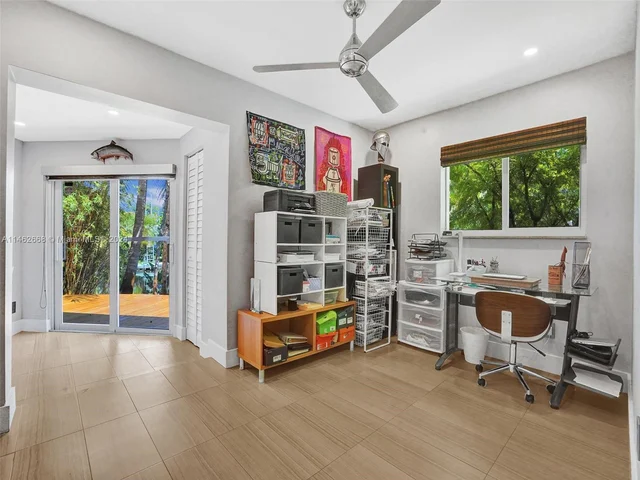 3460 NE 17th Way, Oakland Park FL 33334