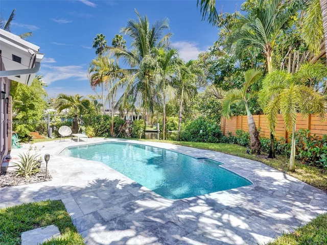 3460 NE 17th Way, Oakland Park FL 33334