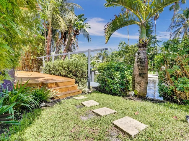 3460 NE 17th Way, Oakland Park FL 33334