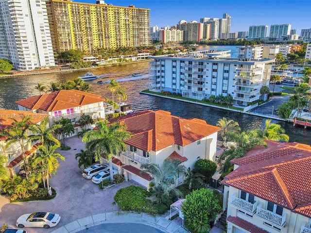 3942 NE 171st St # 4A, North Miami Beach FL 33160