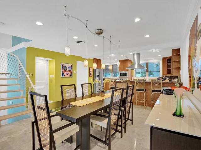 3942 NE 171st St # 4A, North Miami Beach FL 33160