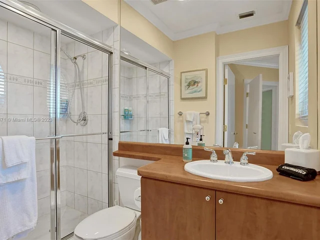 3942 NE 171st St # 4A, North Miami Beach FL 33160