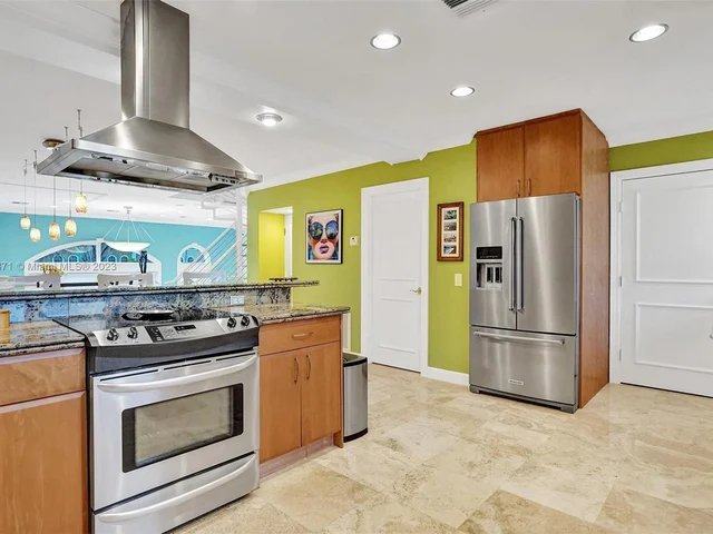 3942 NE 171st St # 4A, North Miami Beach FL 33160