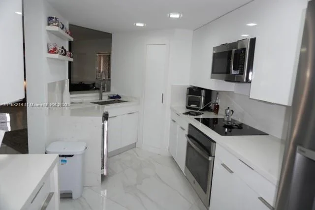 701 Brickell Key Blvd # 412, Miami FL 33131