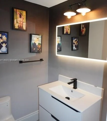 701 Brickell Key Blvd # 412, Miami FL 33131