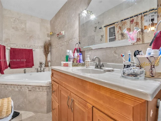 1631 NW 175th Ter, Miami Gardens FL 33169