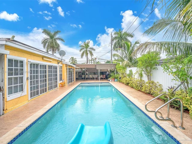 1631 NW 175th Ter, Miami Gardens FL 33169