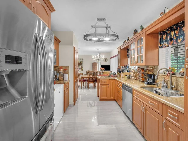 1631 NW 175th Ter, Miami Gardens FL 33169