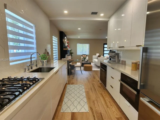 442 NW 46th St, Miami FL 33127