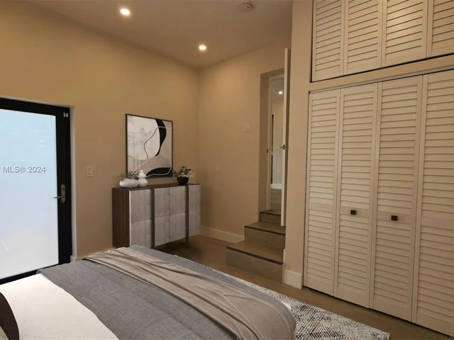 442 NW 46th St, Miami FL 33127