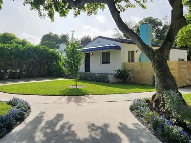 442 NW 46th St, Miami FL 33127