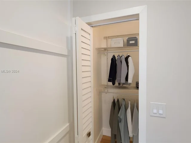 442 NW 46th St, Miami FL 33127