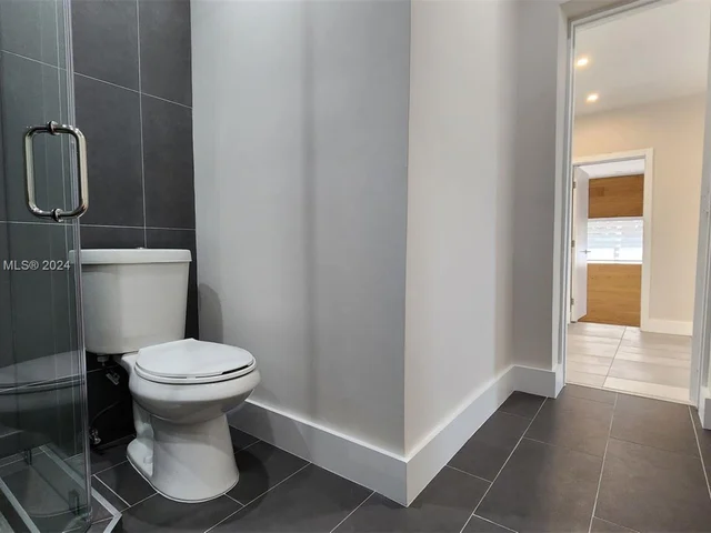 442 NW 46th St, Miami FL 33127