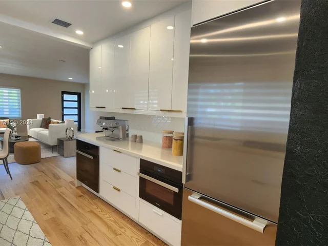 442 NW 46th St, Miami FL 33127