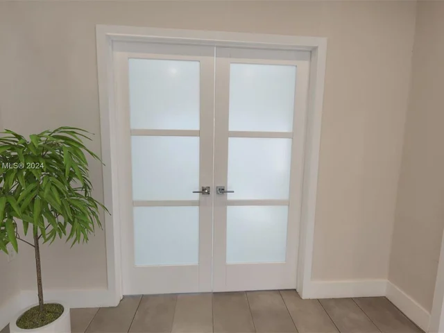 442 NW 46th St, Miami FL 33127