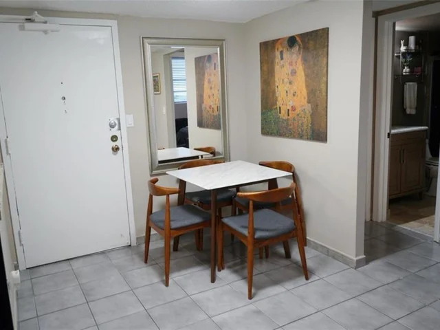 5050 NW 7th St # 722, Miami FL 33126