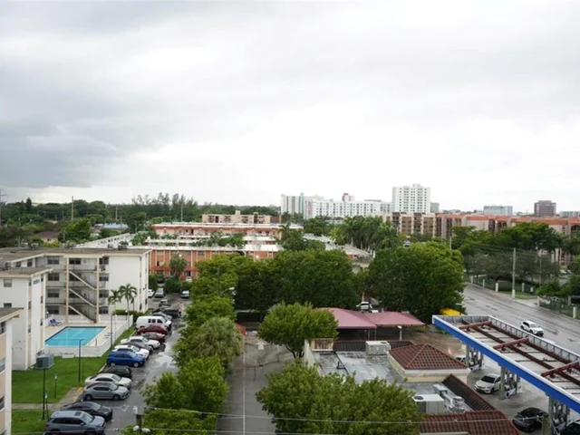 5050 NW 7th St # 722, Miami FL 33126