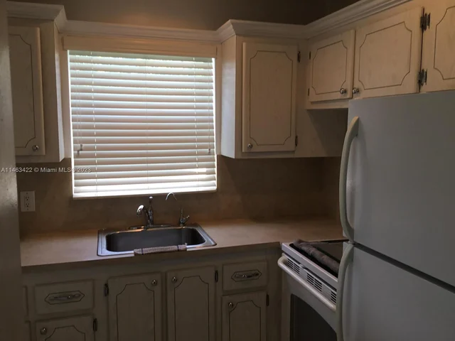 278 Camden L # 278, West Palm Beach FL 33417