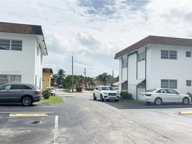 2225 Polk St # 6B, Hollywood FL 33020