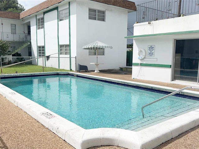 2225 Polk St # 6B, Hollywood FL 33020