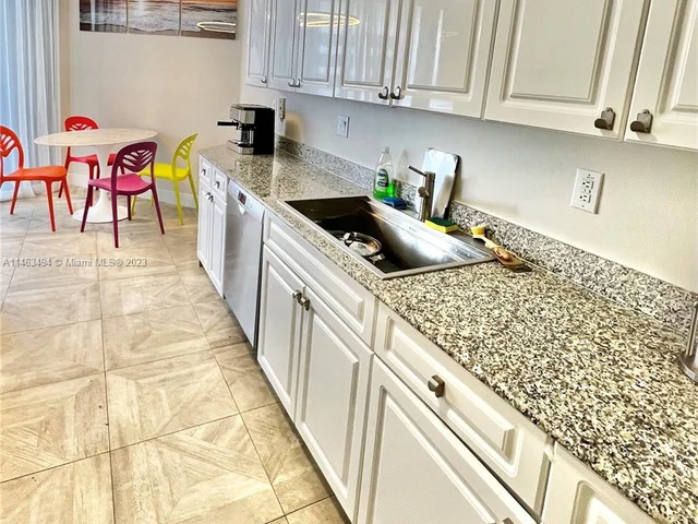 16711 Collins Ave # 801, Sunny Isles Beach FL 33160