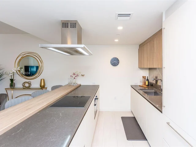 1000 Brickell Plz # 3405, Miami FL 33131