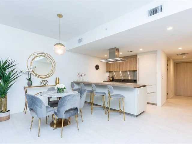 1000 Brickell Plz # 3405, Miami FL 33131