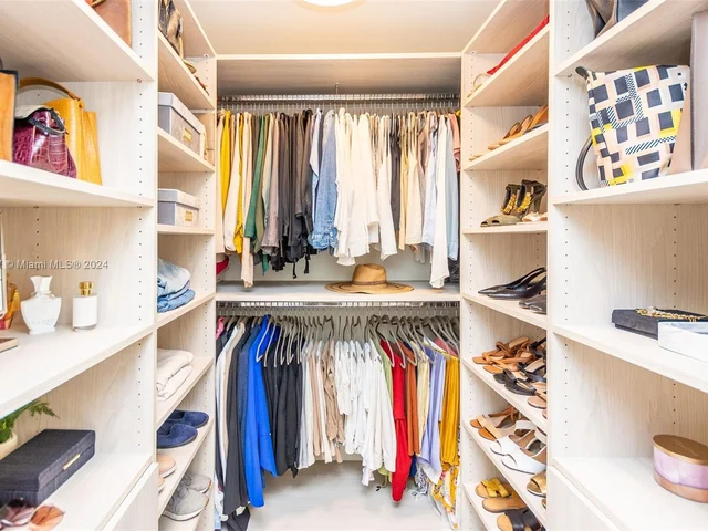 1000 Brickell Plz # 3405, Miami FL 33131